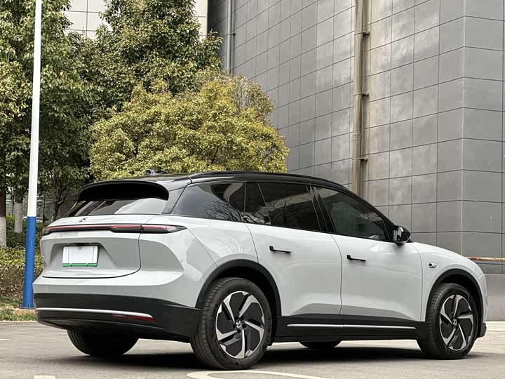 Фото 6 - Nio ES6