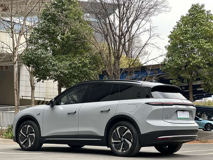 Фото 7 - Nio ES6