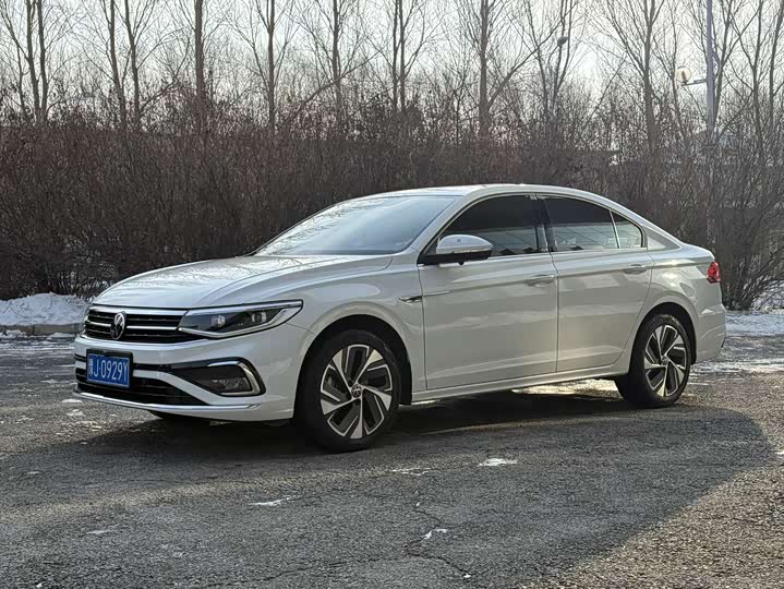 Фото 1 - Volkswagen Bora