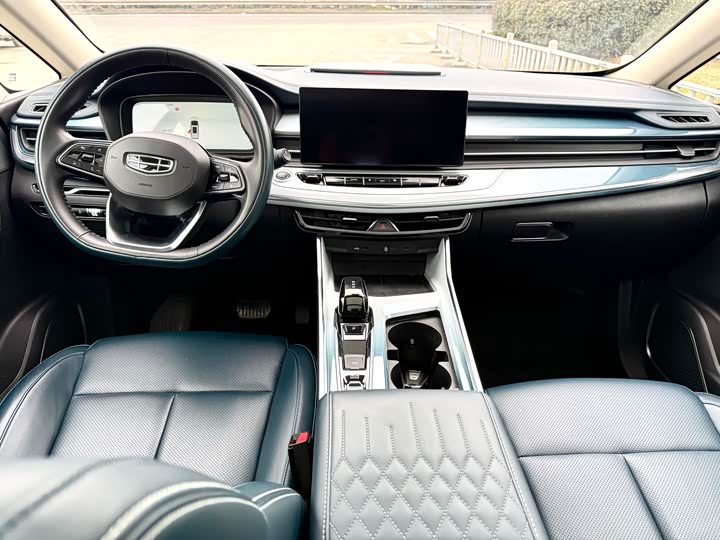 Фото 4 - Geely Jiaji