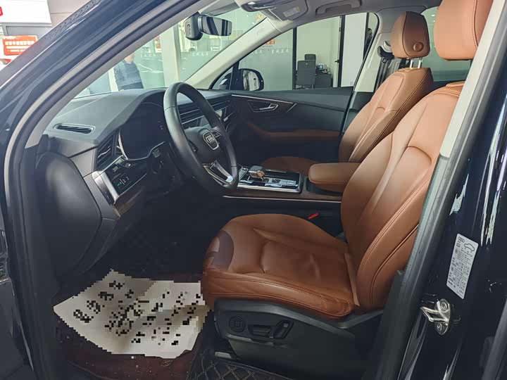 Фото 4 - Audi Q7