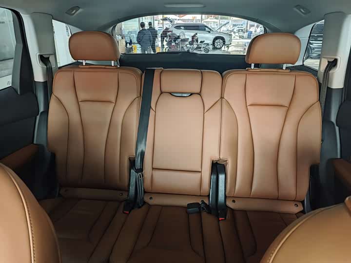 Фото 5 - Audi Q7