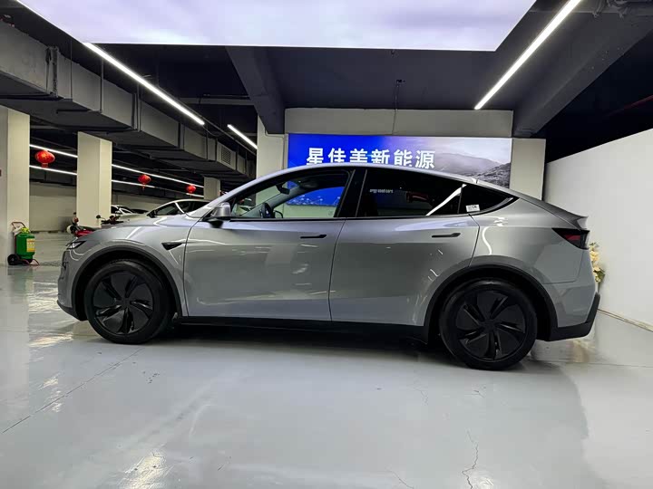 Фото 4 - Tesla Model Y