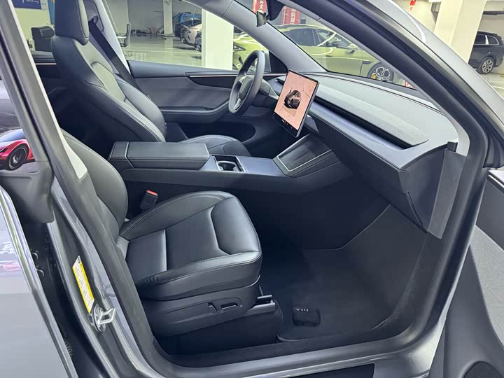 Фото 9 - Tesla Model Y