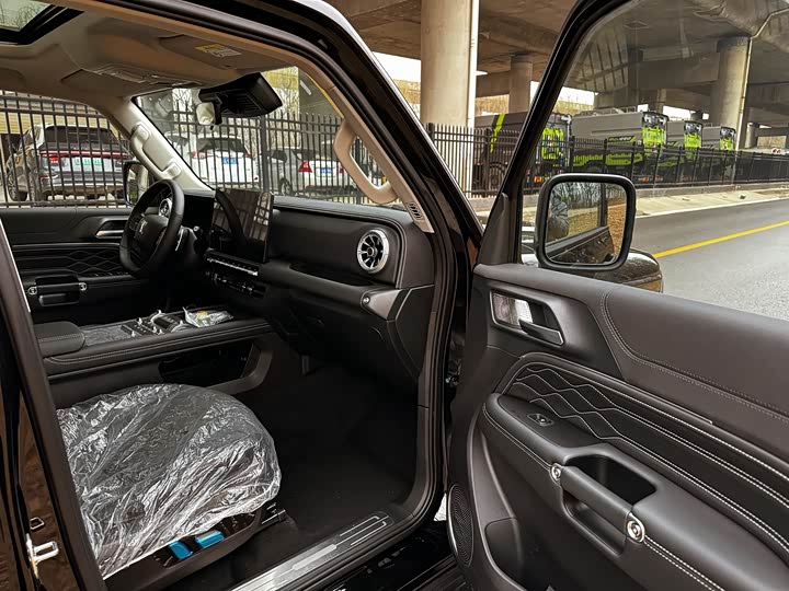 Фото 8 - Tank 300 Hybrid