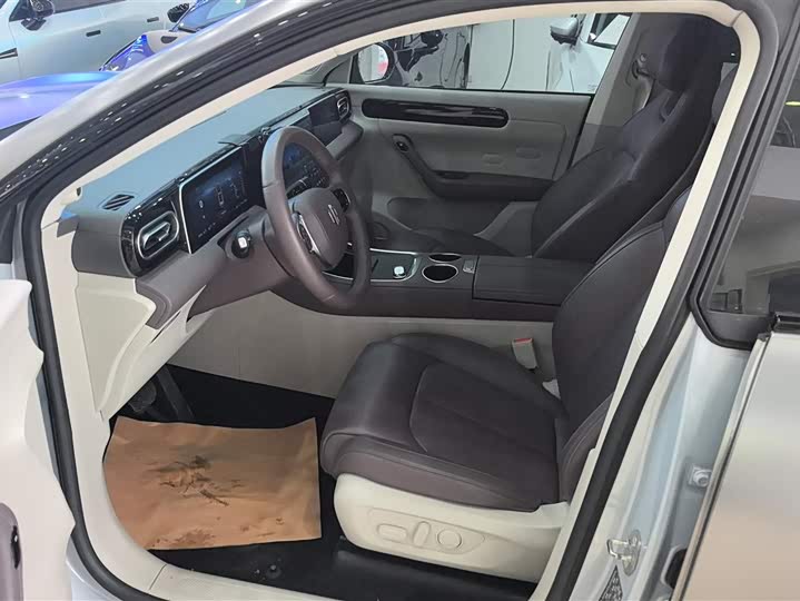 Фото 9 - Leapmotor C11