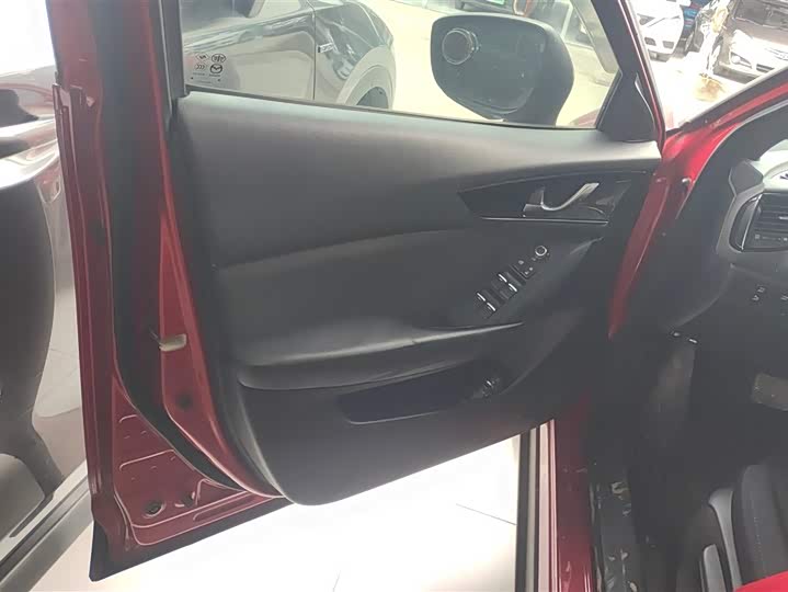 Фото 7 - Mazda CX-4