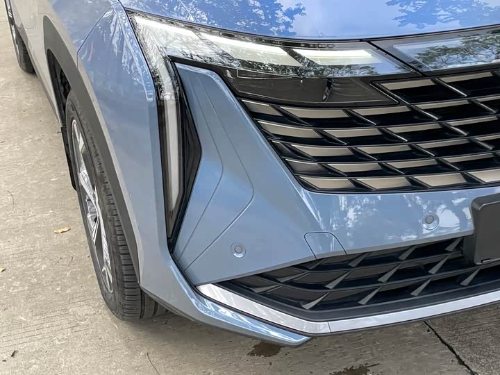 Фото 5 - Geely Atlas L