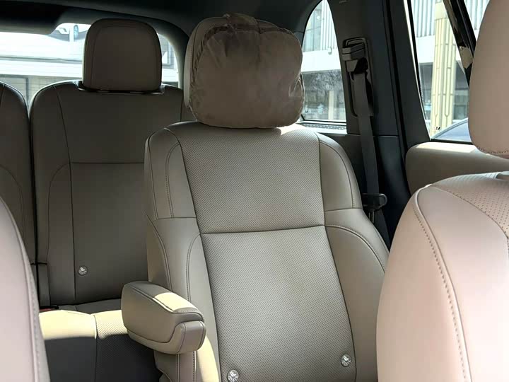 Фото 4 - LiXiang L8