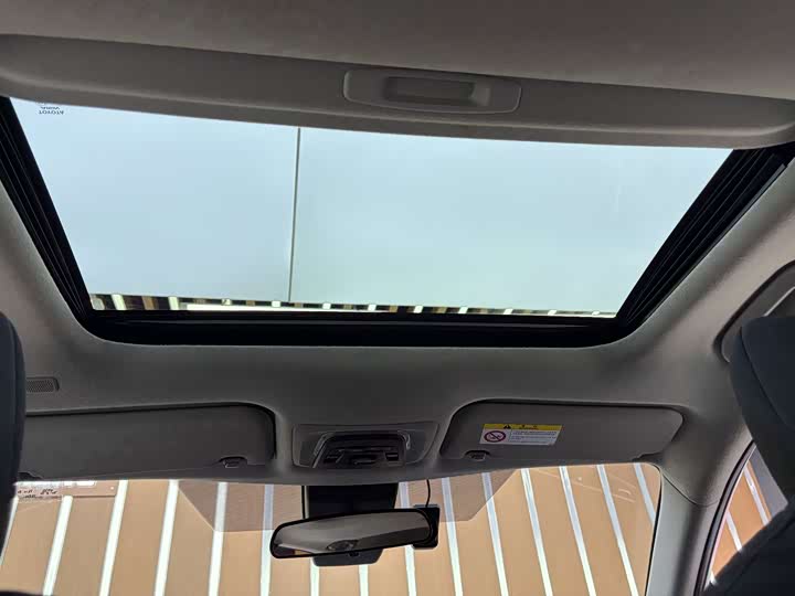 Фото 7 - Toyota Wildlander