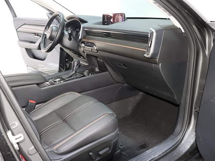 Photo 8 - Mazda CX-50