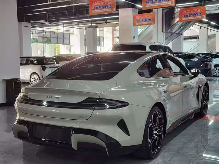 Фото 4 - Xiaomi SU7