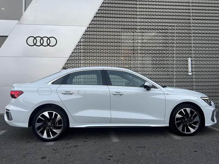 Фото 3 - Audi A3