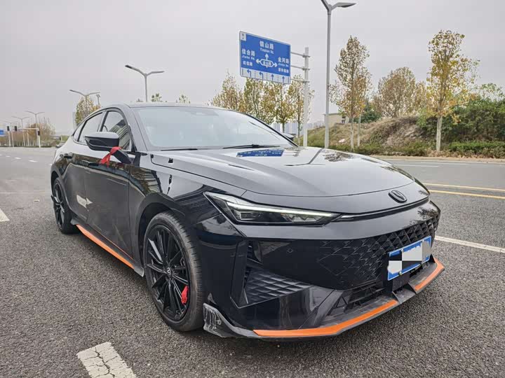 Фото 3 - Changan UNI-V