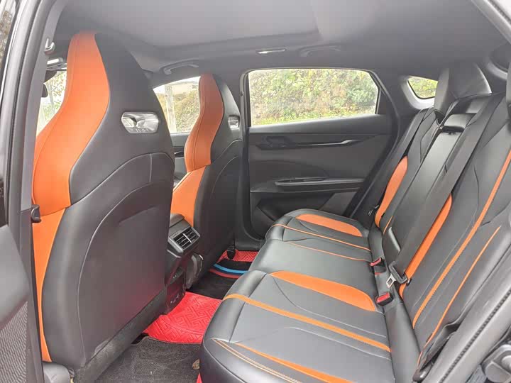 Фото 4 - Changan UNI-V