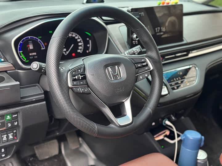 Фото 9 - Honda Odyssey