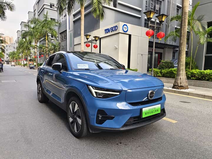 Фото 3 - Volvo C40