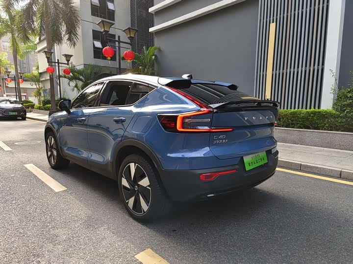 Фото 8 - Volvo C40