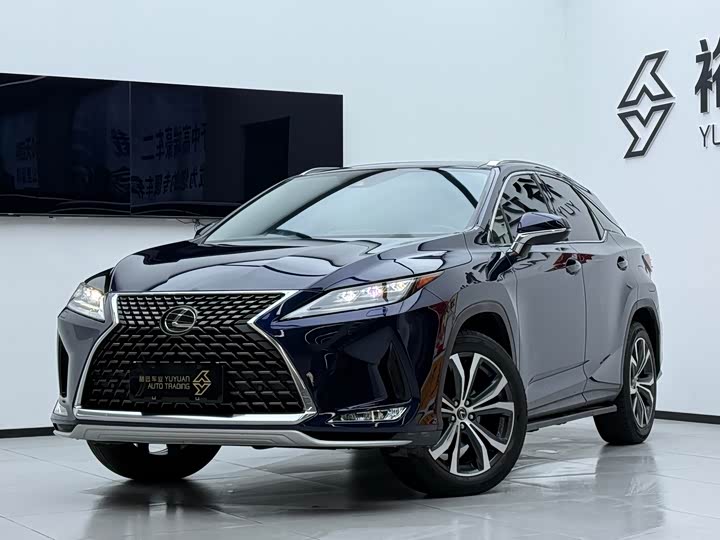 Фото 1 - Lexus RX