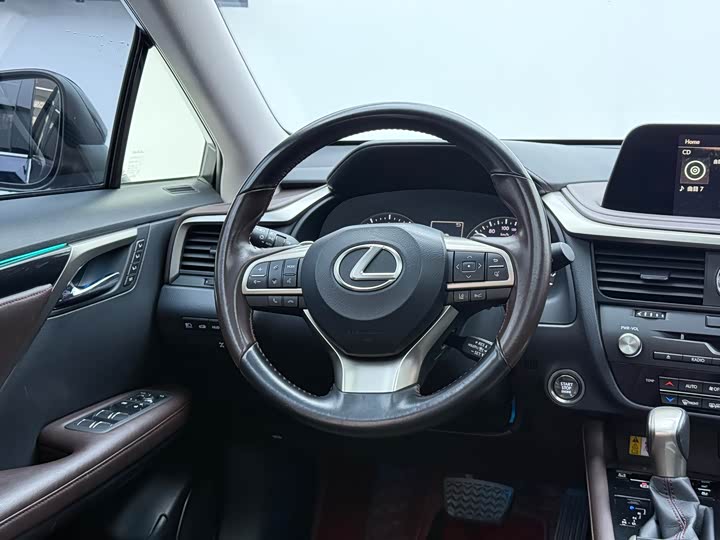 Фото 3 - Lexus RX