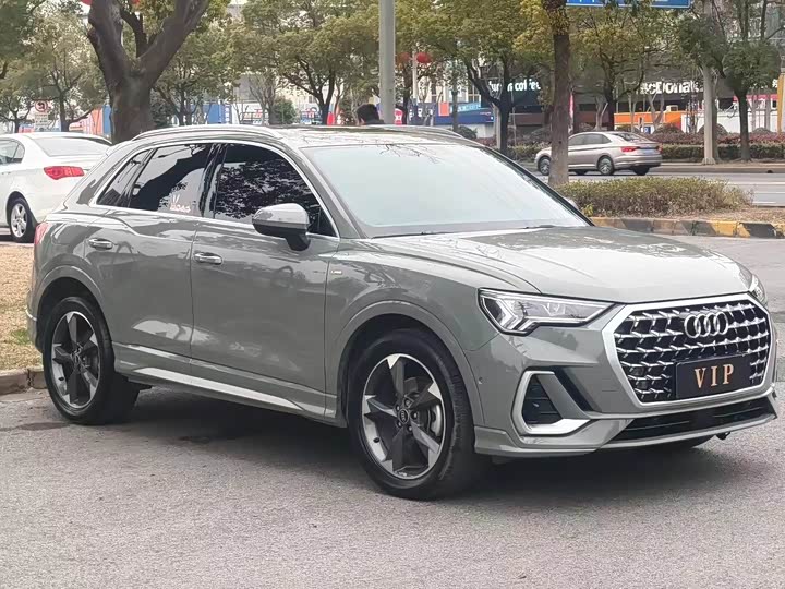 Фото 3 - Audi Q3