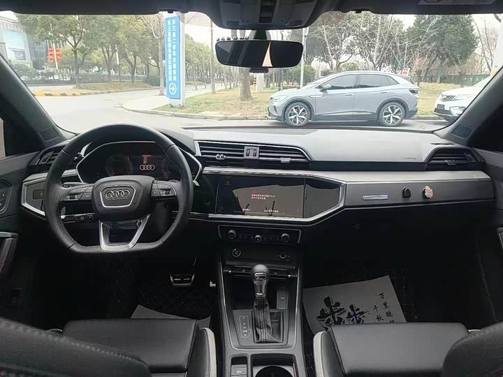 Фото 5 - Audi Q3