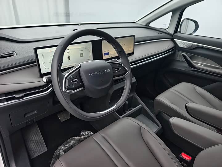 Фото 8 - Maxus Mifa 7