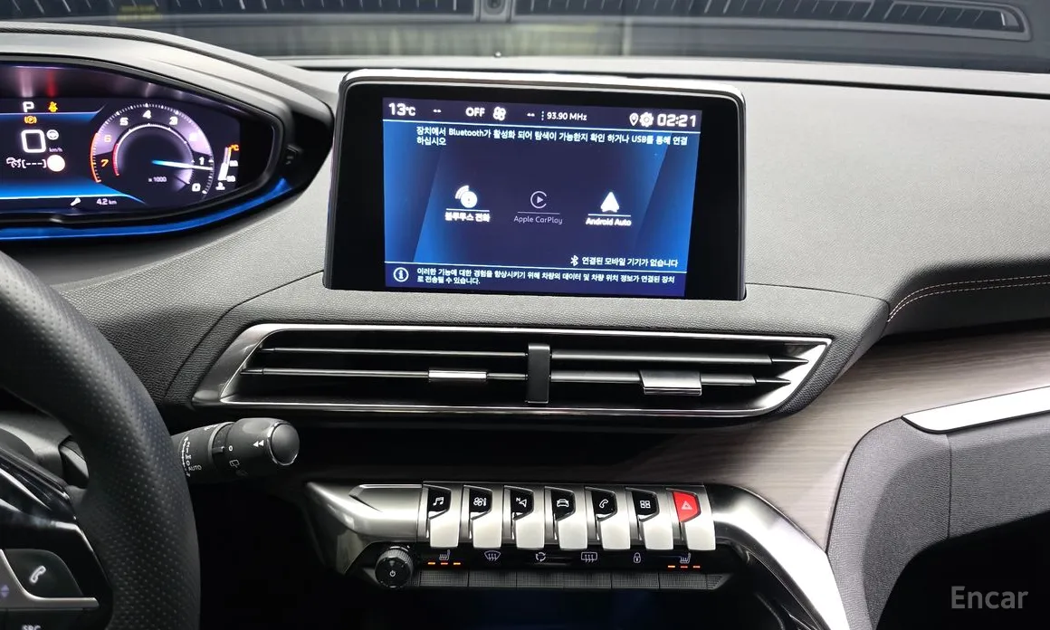 Фото 14 - Peugeot 3008