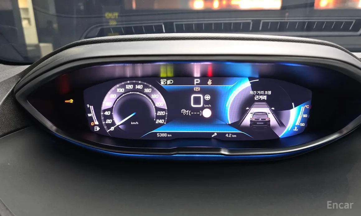 Фото 8 - Peugeot 3008