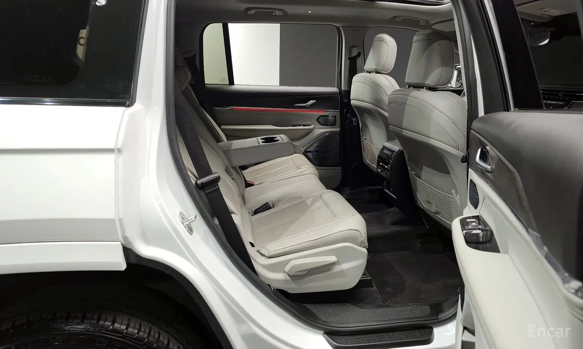 Фото 12 - Jeep Cherokee