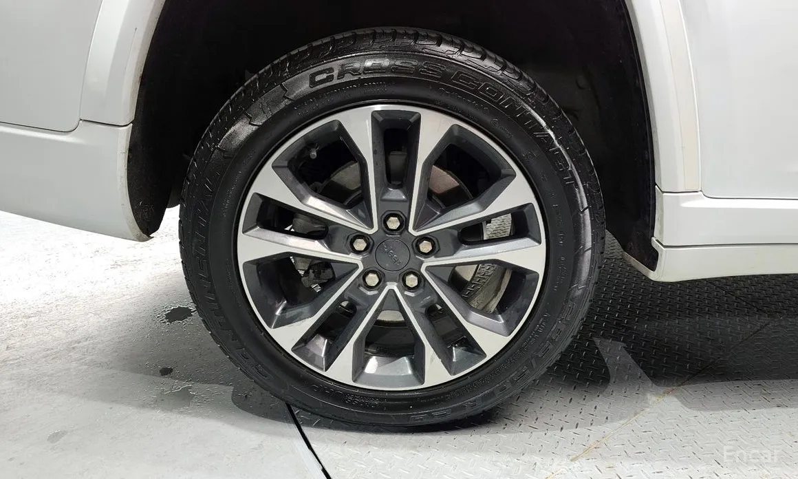 Фото 5 - Jeep Cherokee