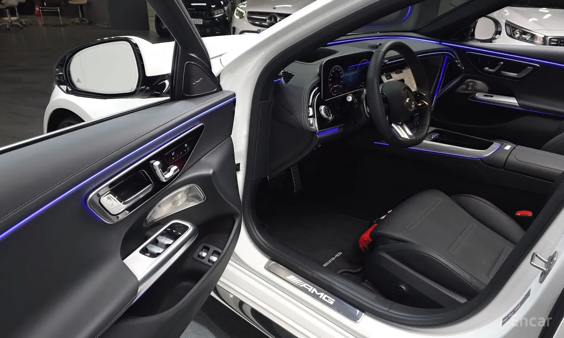 Фото 12 - Mercedes-Benz E-Class