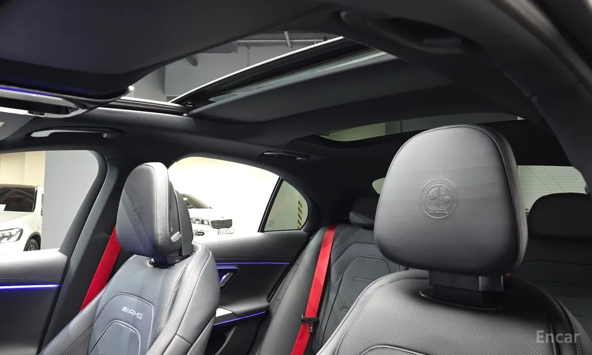 Фото 18 - Mercedes-Benz E-Class