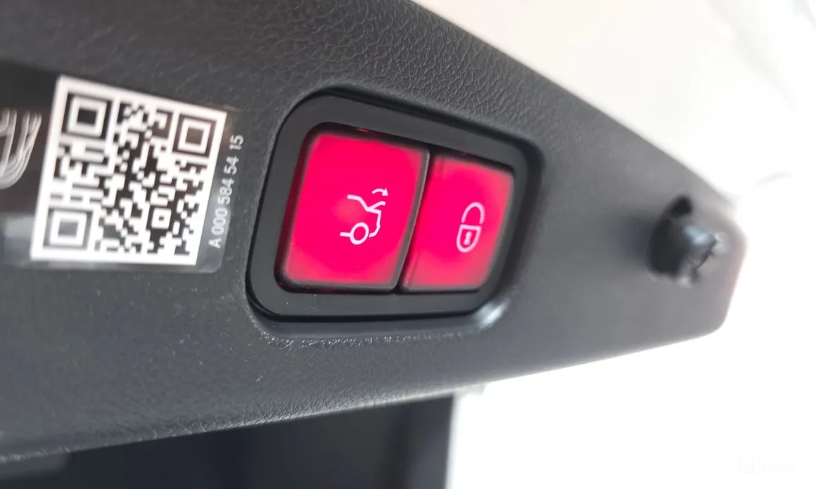 Фото 20 - Mercedes-Benz E-Class