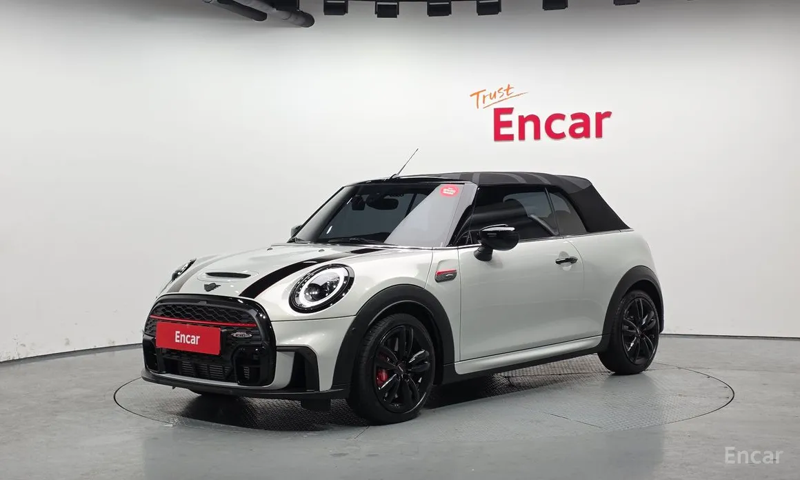 Фото 19 - Mini Cooper Convertible