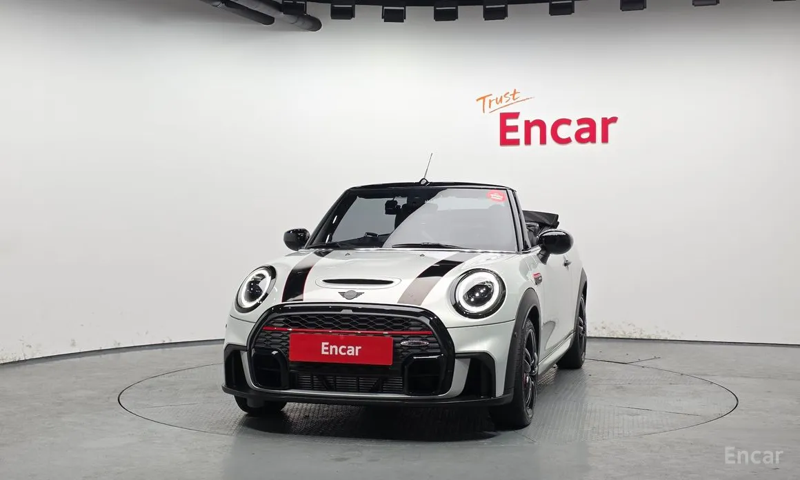 Фото 3 - Mini Cooper Convertible