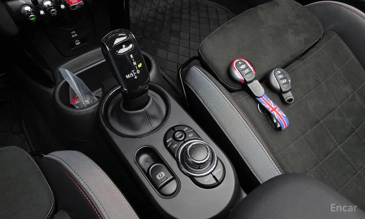 Фото 9 - Mini Cooper Convertible