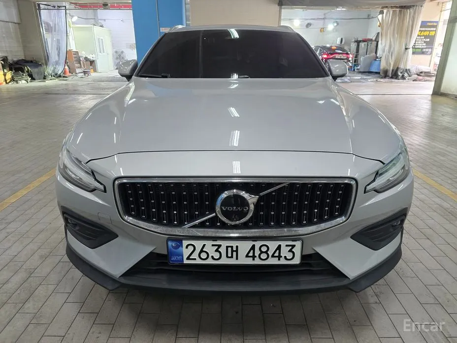 Фото 2 - Volvo V60