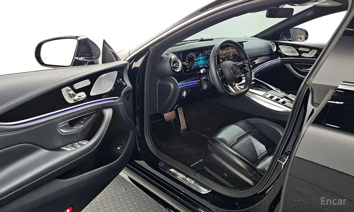 Фото 10 - Mercedes-Benz AMG GT