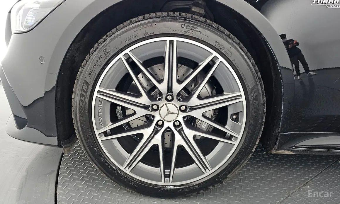 Фото 5 - Mercedes-Benz AMG GT