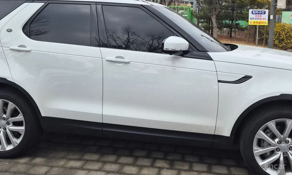 Фото 4 - Land Rover Discovery