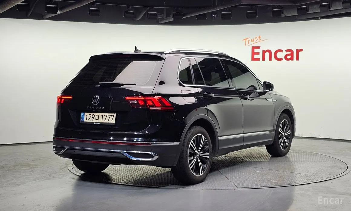 Фото 2 - Volkswagen Tiguan