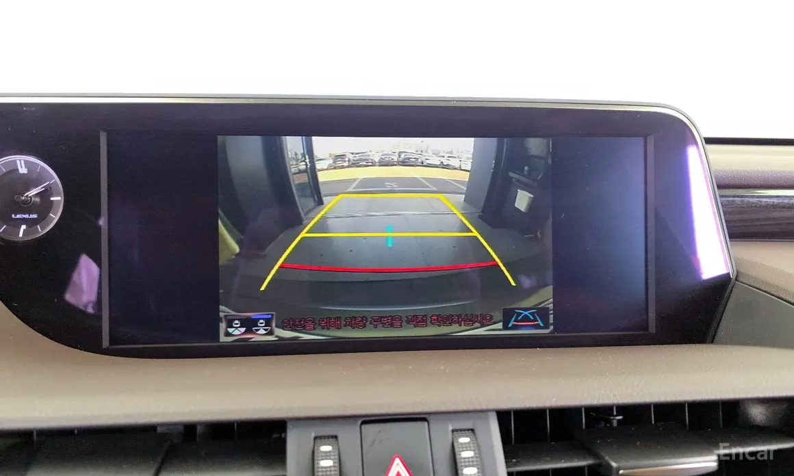 Фото 15 - Lexus ES