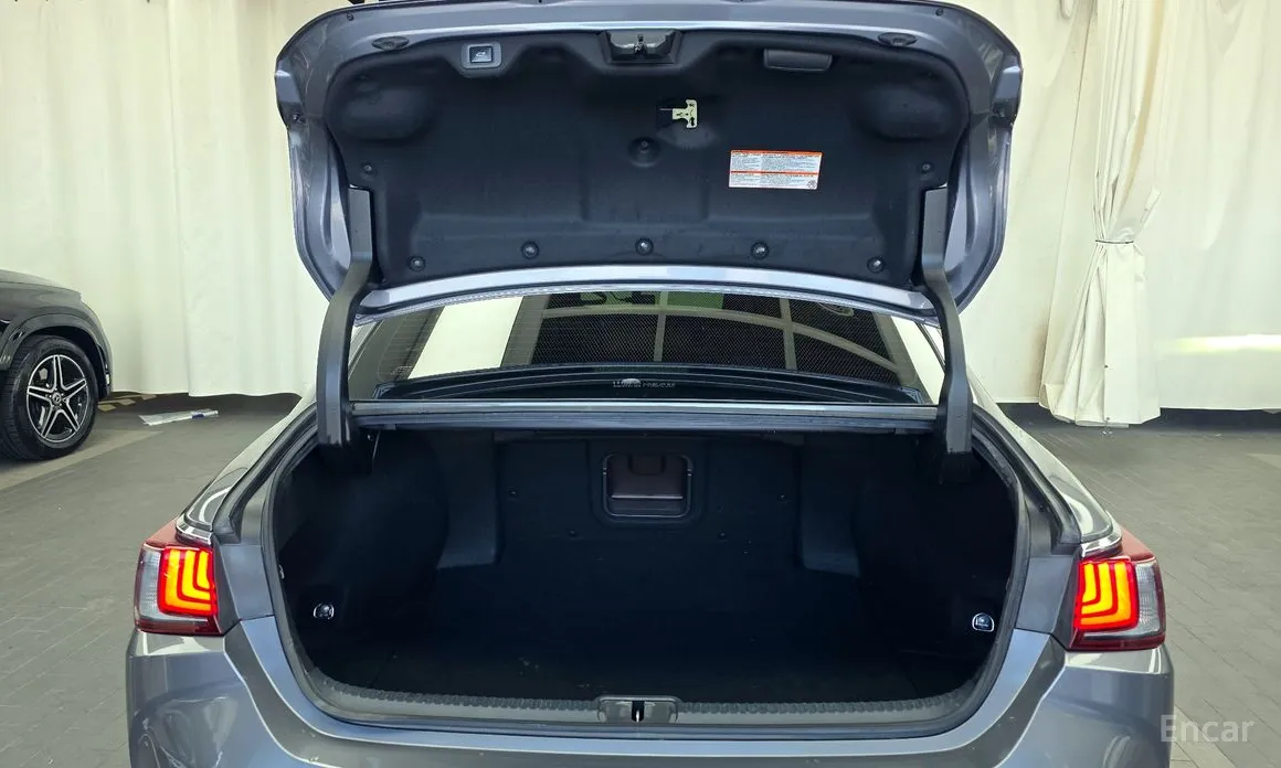 Фото 20 - Lexus ES