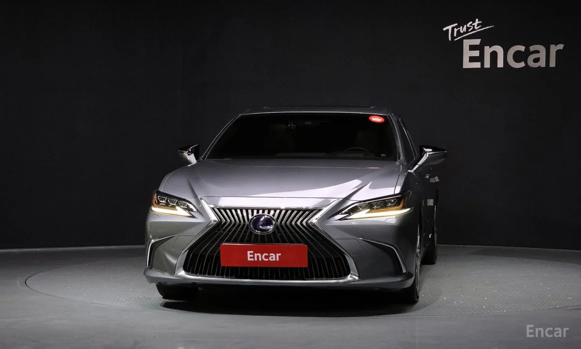 Фото 3 - Lexus ES