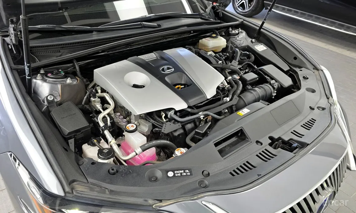 Фото 6 - Lexus ES