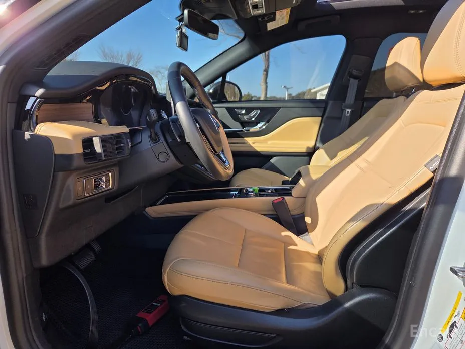 Фото 11 - Lincoln Corsair