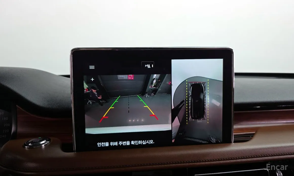 Фото 15 - Lincoln Aviator