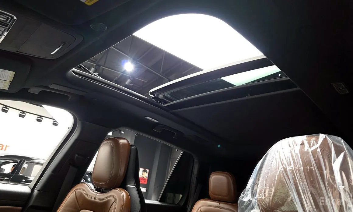 Фото 18 - Lincoln Aviator