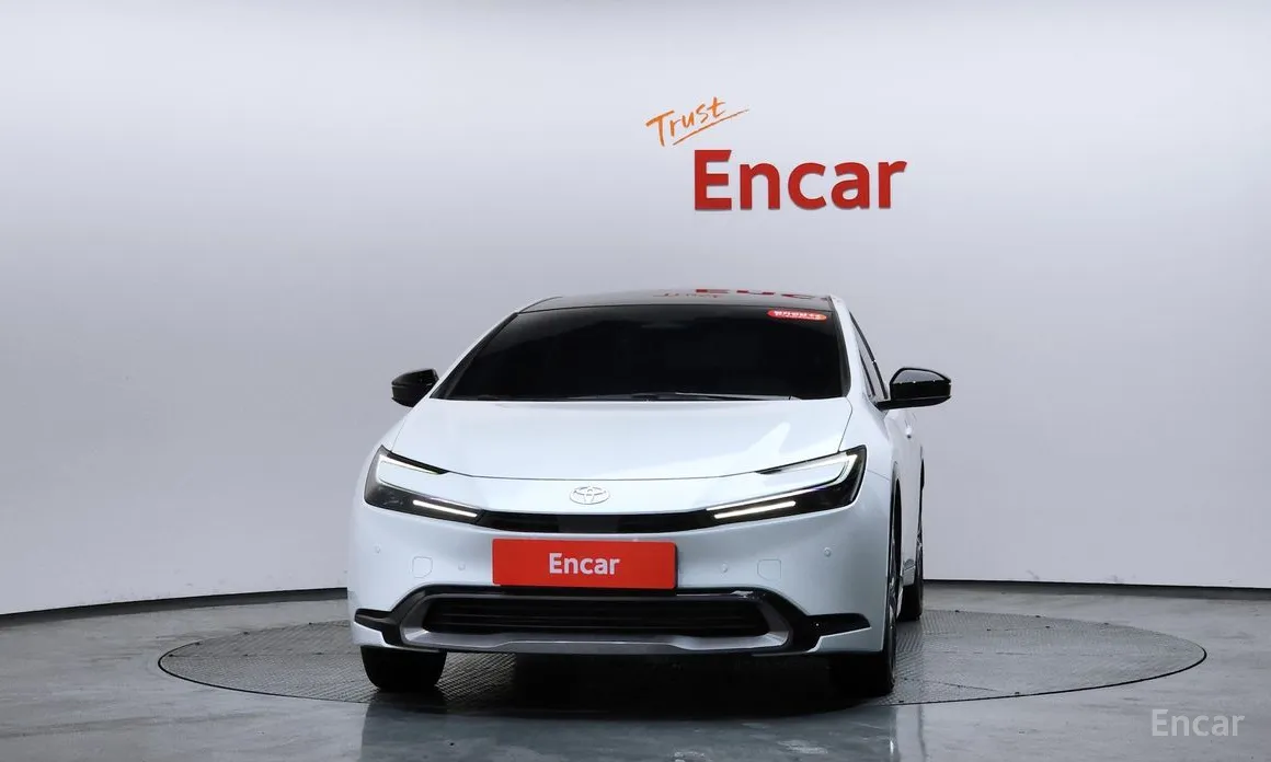 Фото 3 - Toyota Prius